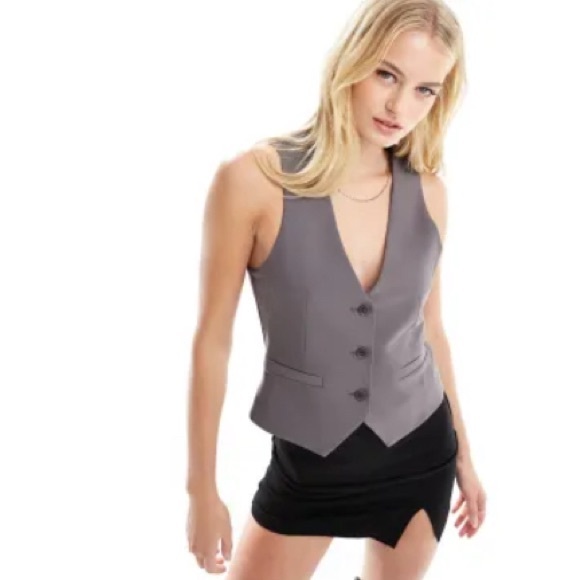 Gray Button-Up Vest - Picture 2 of 2